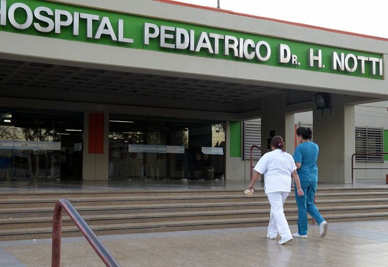 La nena está grave en el Hospital Notti