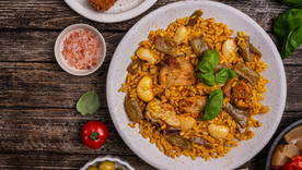 La receta de paella valenciana original no lleva mariscos. La receta de paella valenciana original no lleva mariscos.