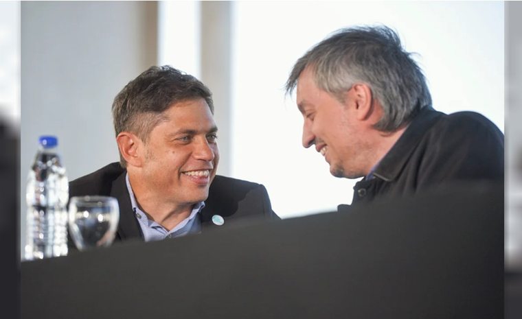 El gobernador bonaerense Axel Kicillof junto al dirigente camporista Máximo Kirchner.