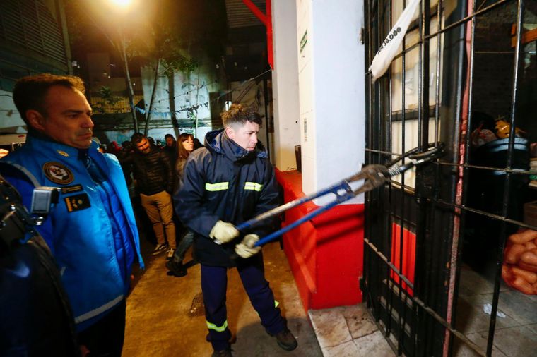 El predio tomado se encuentra detrás del Mercado de Bonpland 1660, entre Gorriti y Cabrera, Palermo.
