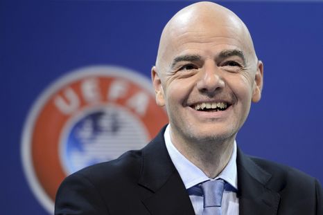 La crisis política que atraviesa el presidente de la FIFA continúa agravándose.