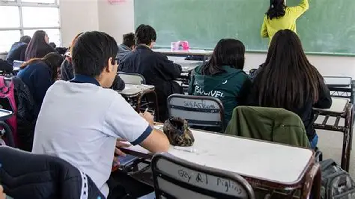 Colegios privados deberán emitir factura electrónica sin excepciones