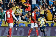 Central goleó a Independiente, que ya no tiene chances de meterse en la fase final de la Copa LPF.