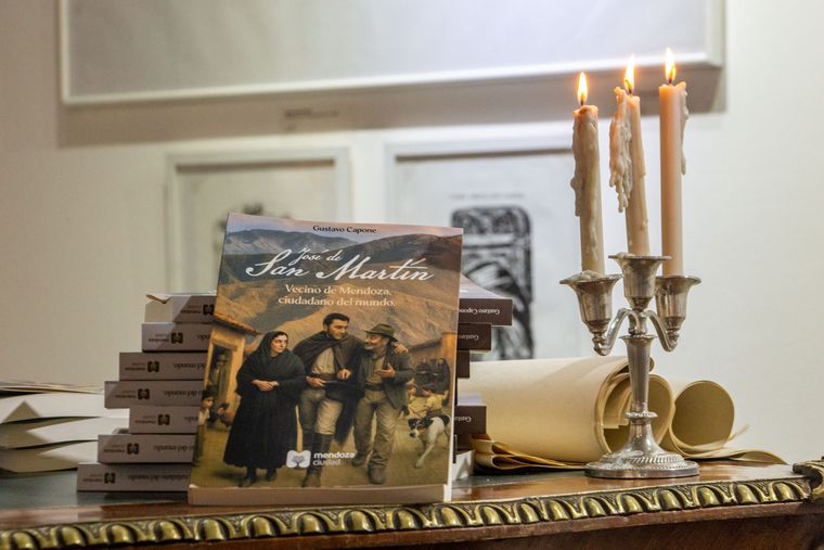 Ramiro Ghigliazza, creador de la imagen de tapa del libro del historiador Gustavo Capone. Ramiro Ghigliazza, creador de la imagen de tapa del libro del historiador Gustavo Capone.