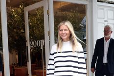 Las famosas e influencers lo eligen para el otoño. ¡Es el jersey a rayas! Foto: Vogue