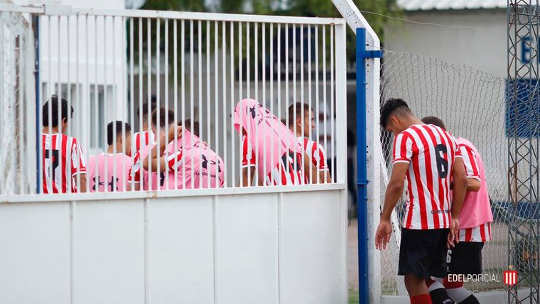 Así se retiraron los jugadores del Pincha Foto: Estudiantes de La Plata
