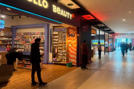 La nueva etapa de la Terminal cuenta con 50 locales nuevos destinados a la gastronomía, el entretenimiento y el comercio. La nueva etapa de la Terminal cuenta con 50 locales nuevos destinados a la gastronomía, el entretenimiento y el comercio.
