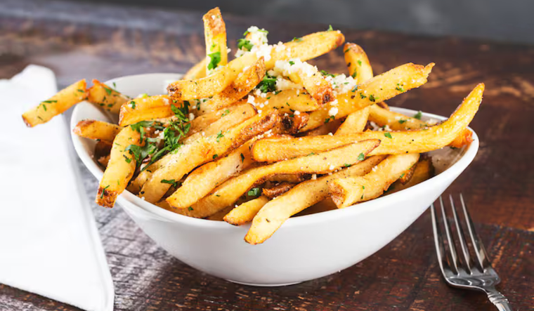 La receta de papas fritas a la provenzal combina tradición europea con el toque criollo. La receta de papas fritas a la provenzal combina tradición europea con el toque criollo.