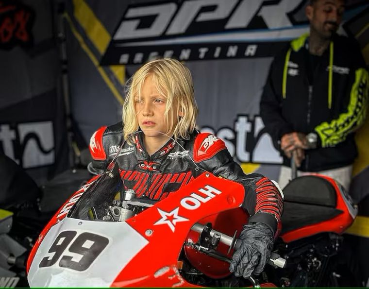 Lorenzo Somaschini nació el 17 de julio de 2014 en Rosario. Debutó en certámenes en el Superbike de Argentina el 13 de abril de este año. Foto: Instagram @lolosomaspro