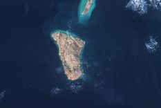 La isla de Jark, ubicada a unos 28 kilómetros de la costa iraní, es la terminal petrolera más importante de Irán.