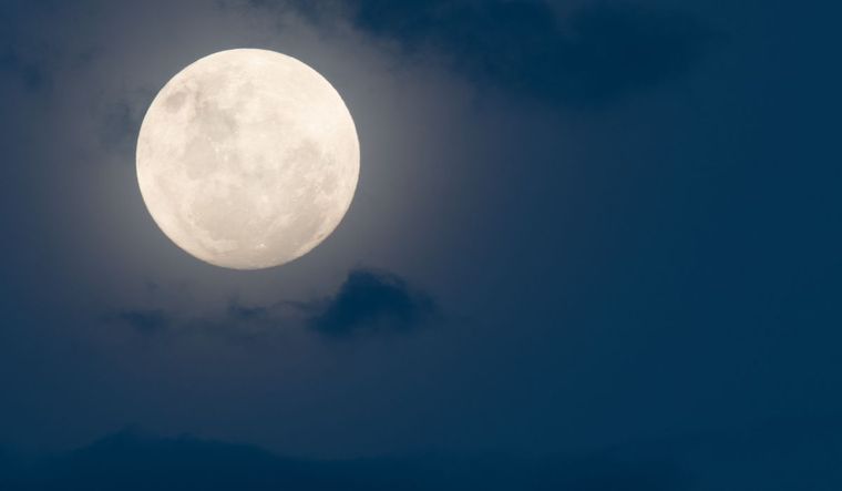El 10 de julio se podrá ver la Luna llena en todo el territorio argentino. El 10 de julio se podrá ver la Luna llena en todo el territorio argentino.