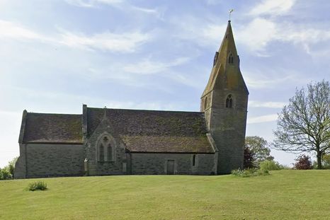 En Reino Unido, la torre de esta iglesia medieval se convirtió en motivo de alarma por una inclinación que ya supera a la de Pisa. En Reino Unido, la torre de esta iglesia medieval se convirtió en motivo de alarma por una inclinación que ya supera a la de Pisa.