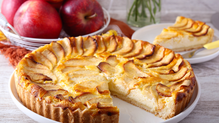 La receta de tarta de manzana que parece de pastelería y se hace en casa