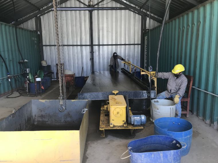 La extracción de oro de manera artesanal y ecológica es una actividad rentable. Foto: gentileza