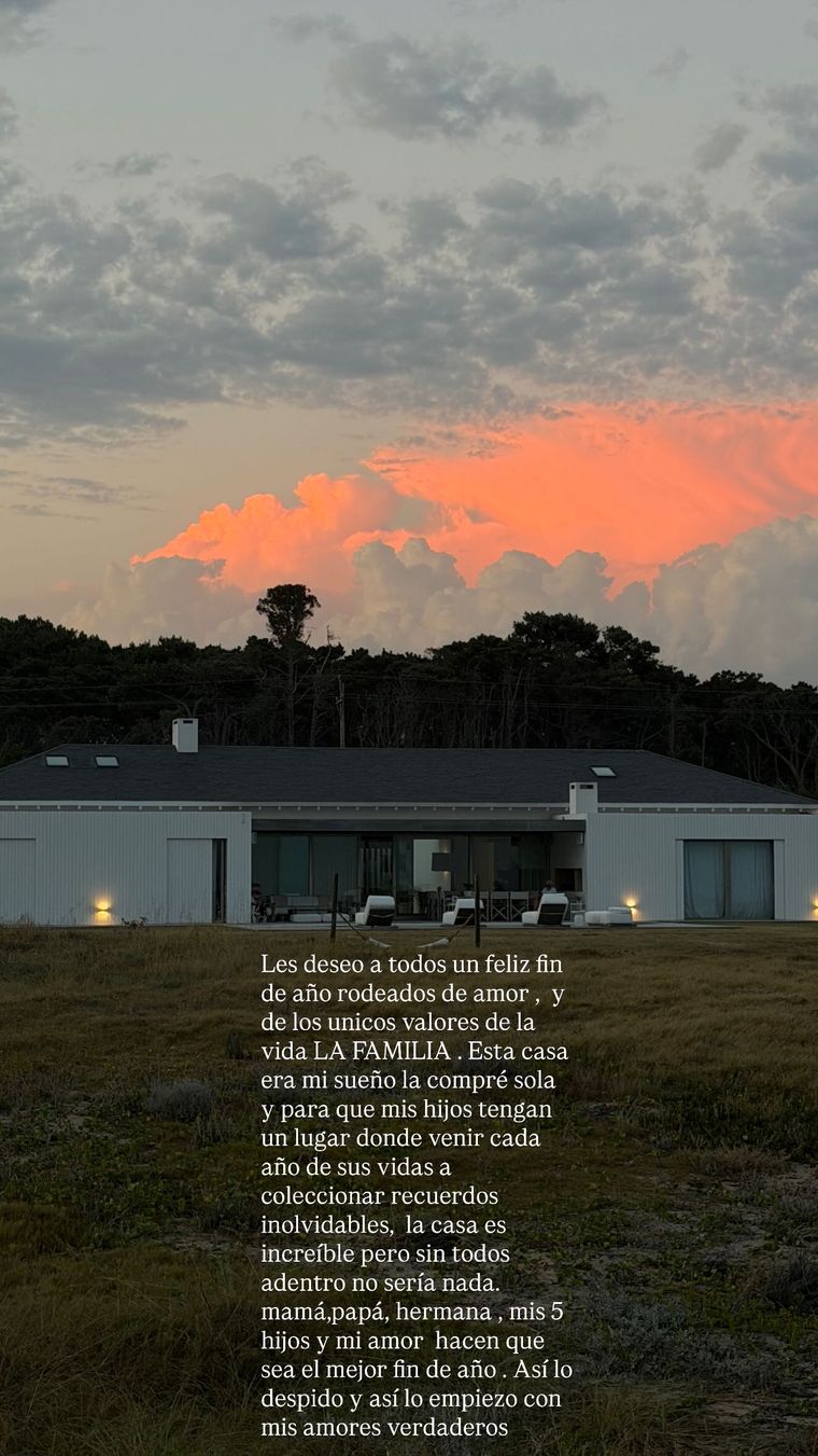 Los cinco hijos de la conductora disfrutaron de una tarde de naturaleza y juegos en la costa uruguaya. Los cinco hijos de la conductora disfrutaron de una tarde de naturaleza y juegos en la costa uruguaya.