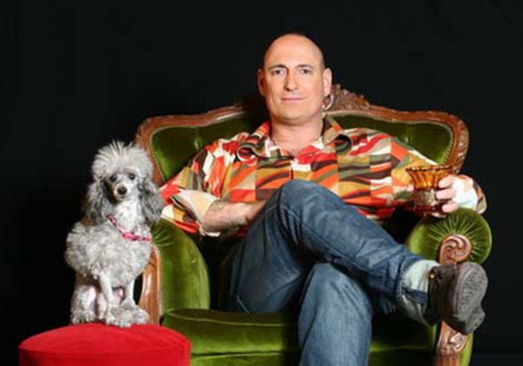 Fernando Peña, actor y conductor radial. Fernando Peña, actor y conductor radial.