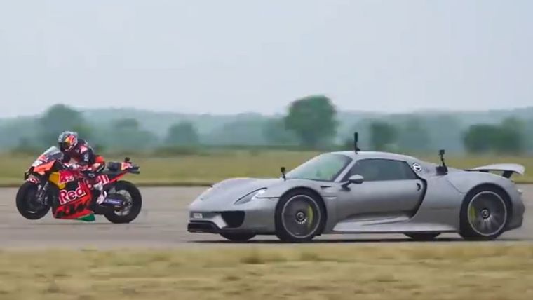 Moto GP vs Porsche