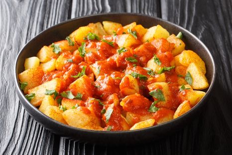 Patatas bravas perfectas: receta fácil y deliciosa. Patatas bravas perfectas: receta fácil y deliciosa.