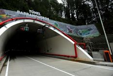 Esta es una de las entradas al flamante túnel de la Línea, cuyo nombre, Barranquero, hace homenaje a un loro común de la zona. Foto: MINISTERIO DE TRANSPORTE