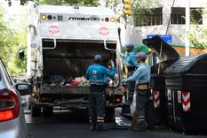 Muchos trabajadores municipales cobran menos de un Sueldo Vital y Móvil Foto: ALF PONCE MERCADO / MDZ