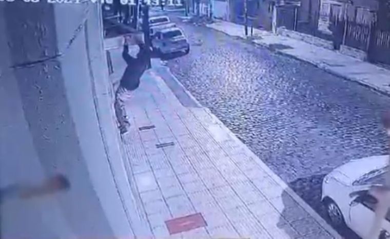 Entraderas, hombres araña y robos piraña en un barrio exclusivo del Conurbano