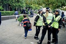 un ladron simulo ser un padre y asalto un colegio