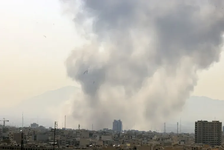 Impactantes imágenes de los ataques entre Israel e Irán muestran la magnitud de la escalada militar.