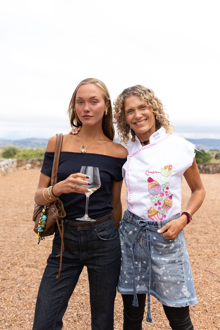 Sofía Sola y Maru Botana. Sofía Sola y Maru Botana.