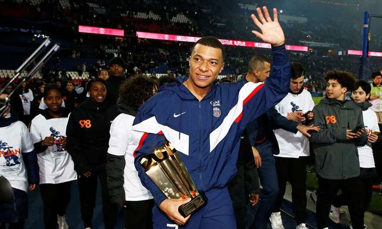 Kylian Mbappé podría salir del PSG en julio. Foto: @PSG_espanol