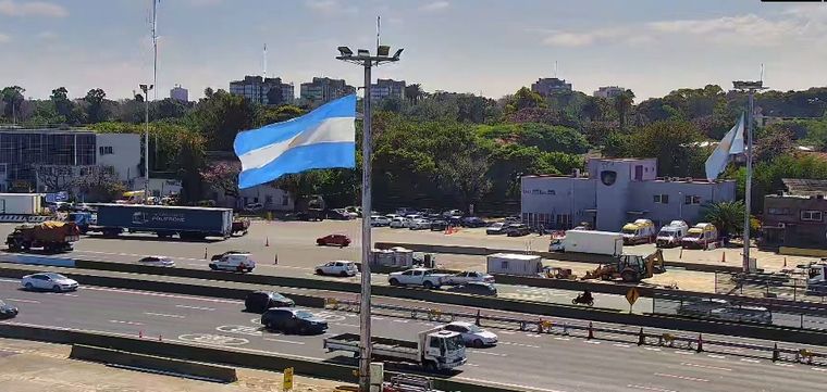 Los veteranos de Malvinas no pagarán más peajes en las autopistas porteñas. Los veteranos de Malvinas no pagarán más peajes en las autopistas porteñas.