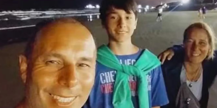 Nicolás Riccardi y su familia Foto: Facebook