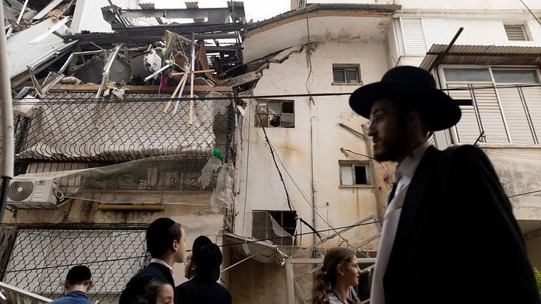 Un edificio en Israel que fue blanco de drones iraníes.