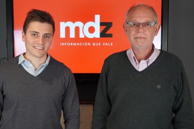 MDZol | Leonardo Muñoz (izquierda) y Ernesto Chediak (derecha) lanzarán el primer satélite mendocino Foto: Rodrigo DAngelo / MDZ