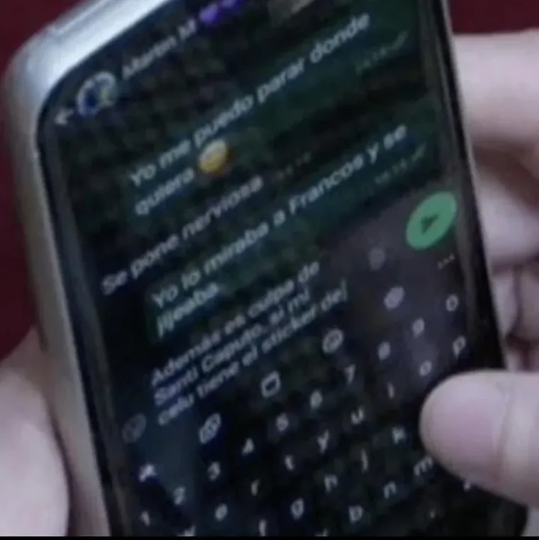 Se filtró la imagen de un chat entre Lilia Lemoine y Martín Menem en plena sesión Se filtró la imagen de un chat entre Lilia Lemoine y Martín Menem en plena sesión