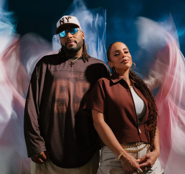 Right On Time_Blanca y Musiko Right On Time_Blanca y Musiko