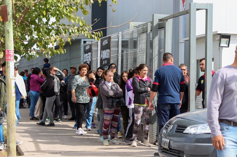 Los chilenos aprovechan el tipo de cambio para comprar en mayoristas. Foto: Santiago Tagua