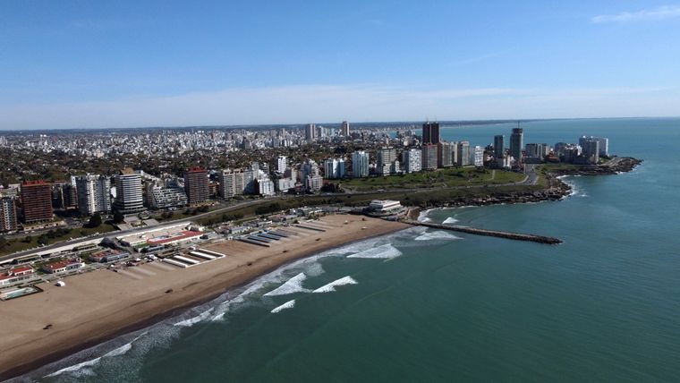 Llegaron más de 140 mil turistas a Mar del Plata en la semana del día de la bandera Foto: EMTur