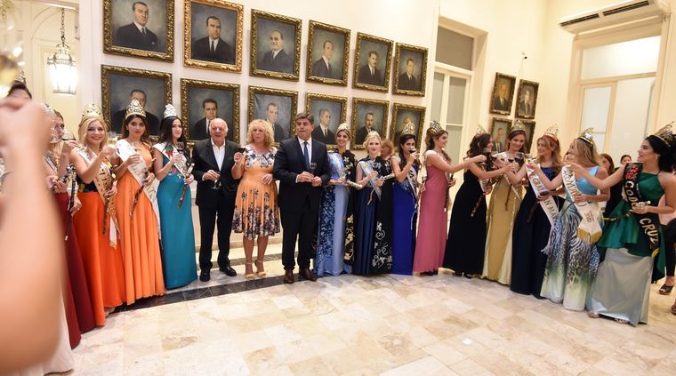 Reinas vendimiales en Legislatura con Abed ALF PONCE / MDZ Foto: ALF PONCE / MDZ