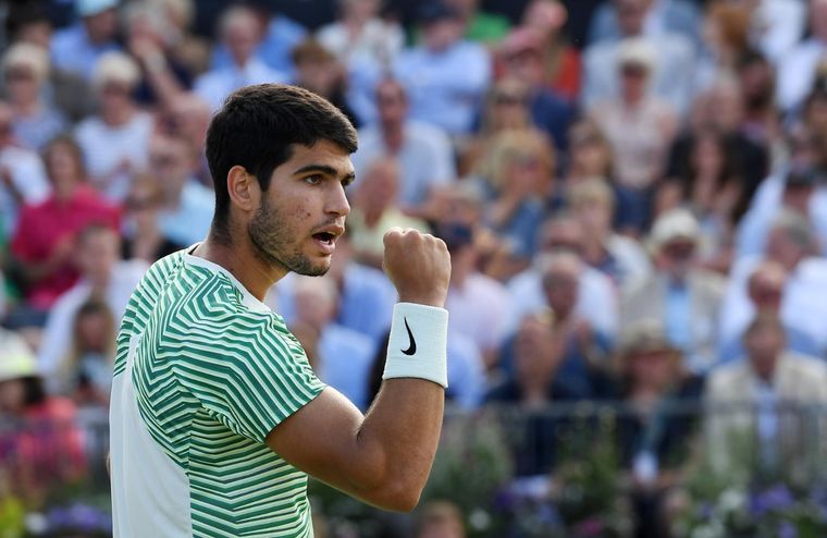 Alcaraz sufrió, pero avanzó de ronda en Queens Foto: EFE