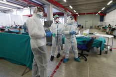pico en italia: 712 muertes en un dia y record de contagios con 80.539