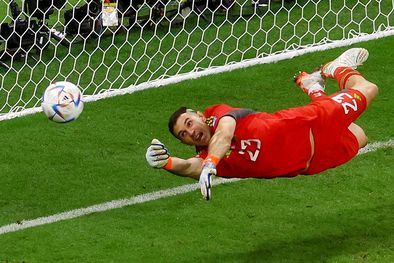 MDZol | Dibu Martinez Jugó su primer partido en la selección el 3 de junio de 2021 frente a Chile por las Eliminatorias Sudamericanas para Qatar 2022, terminando en un empate 1-1.