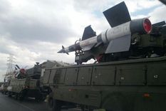 maduro saco a pasear misiles de guerra por las calles de caracas