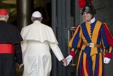 la terrible confesion del papa francisco: me estan despellejando