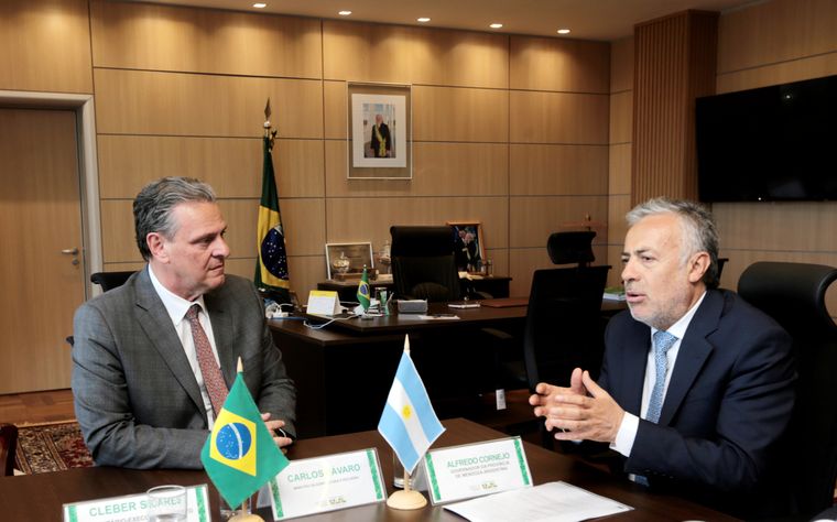 Alfredo Cornejo en Brasil