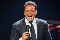 Por primera vez, Luis Miguel publicó en sus redes sociales una foto junto a su novia Paloma Cuevas.