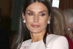 La reina Letizia tiene una figura que deslumbra a todos. Foto: Instagram @royalstylewatch