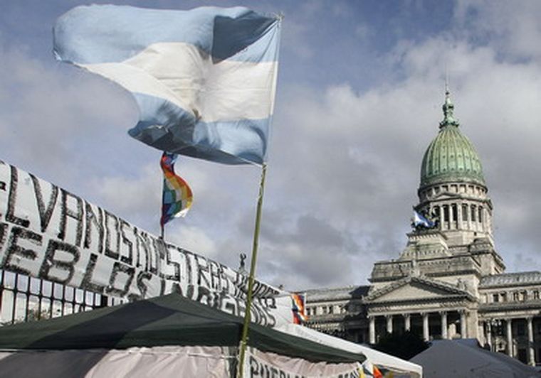 La norma afectará sólo a la campaña de soja y girasol 2007/2008. Foto: NA