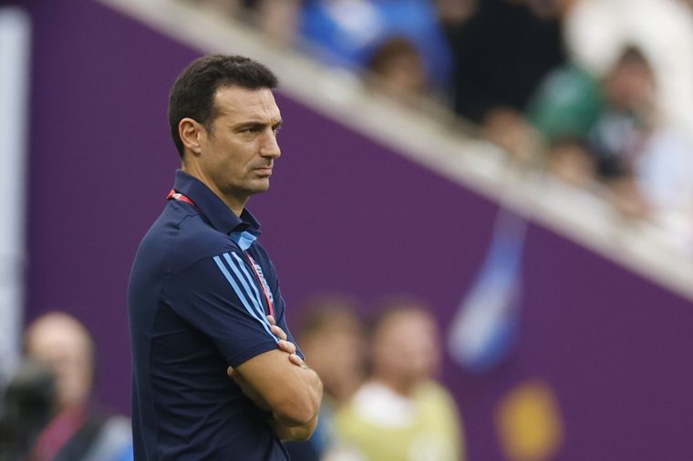 La llamativa decisión de Scaloni tras la baja de Messi y Dybala Foto: EFE