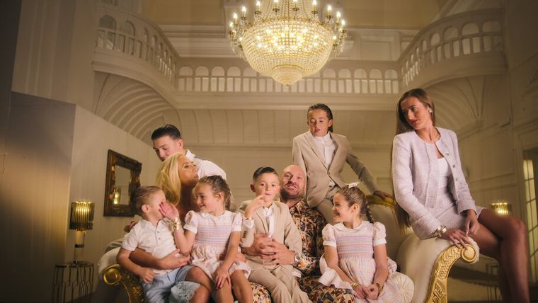 En casa de los Fury estrena nuevos capítulos. En casa de los Fury estrena nuevos capítulos. 