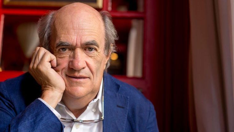 "En la cultura [irlandesa] estaba arraigado que si hay algún problema, vas a Inglaterra; si hay ambición o pasión, vas a Estados Unidos", dice Colm Tóibín.